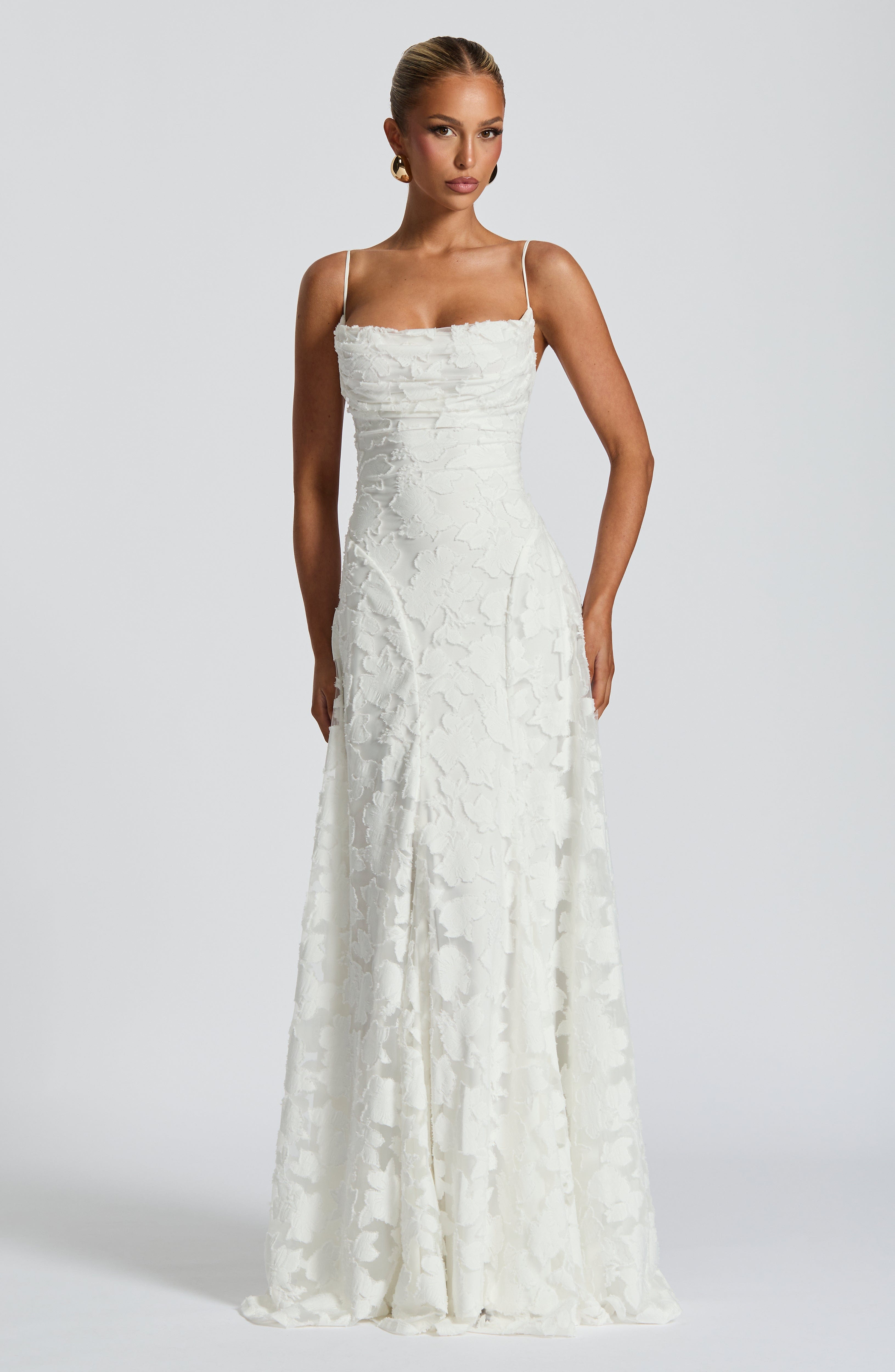 CLARA LÉON – Abito – Finitura raffinata 0