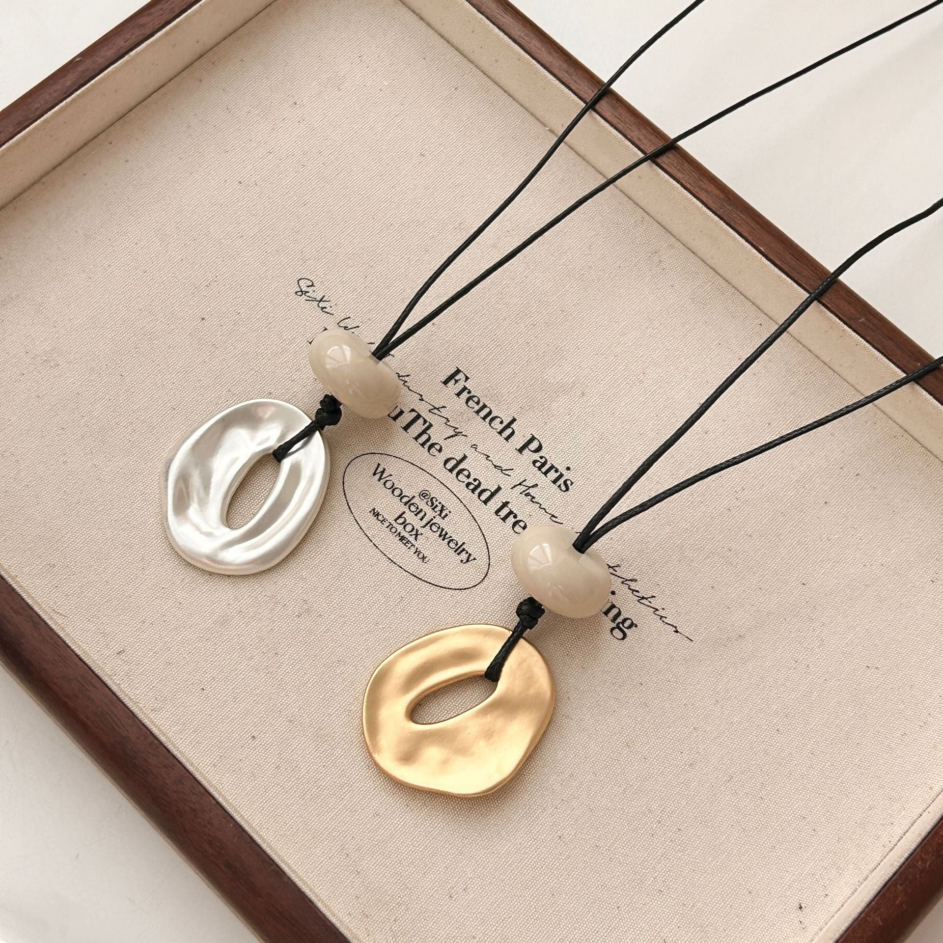 VERONICA | Collana con pendente ovale 3