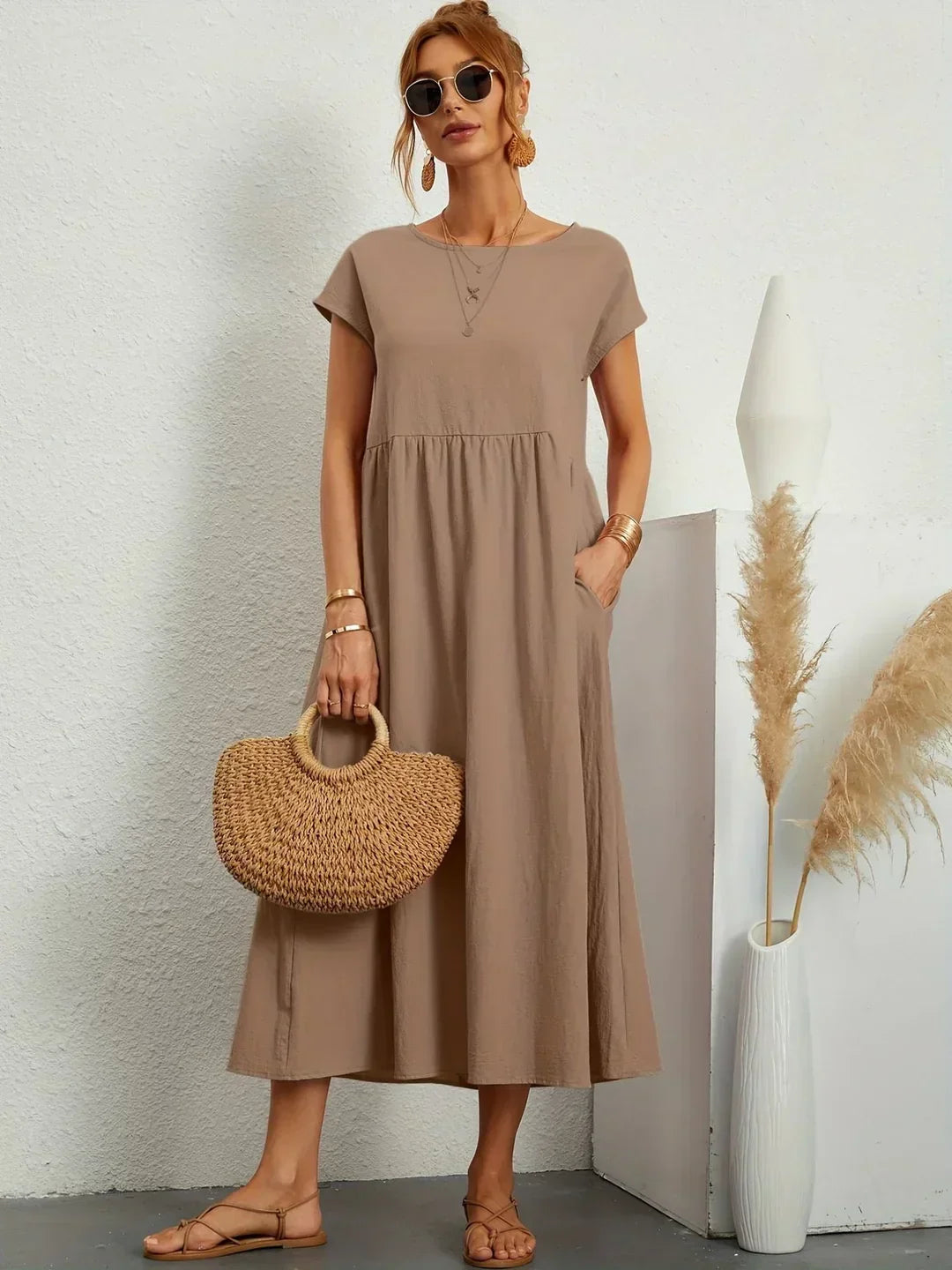 GABRIELLE | Abito midi elegante con silhouette fluida 7